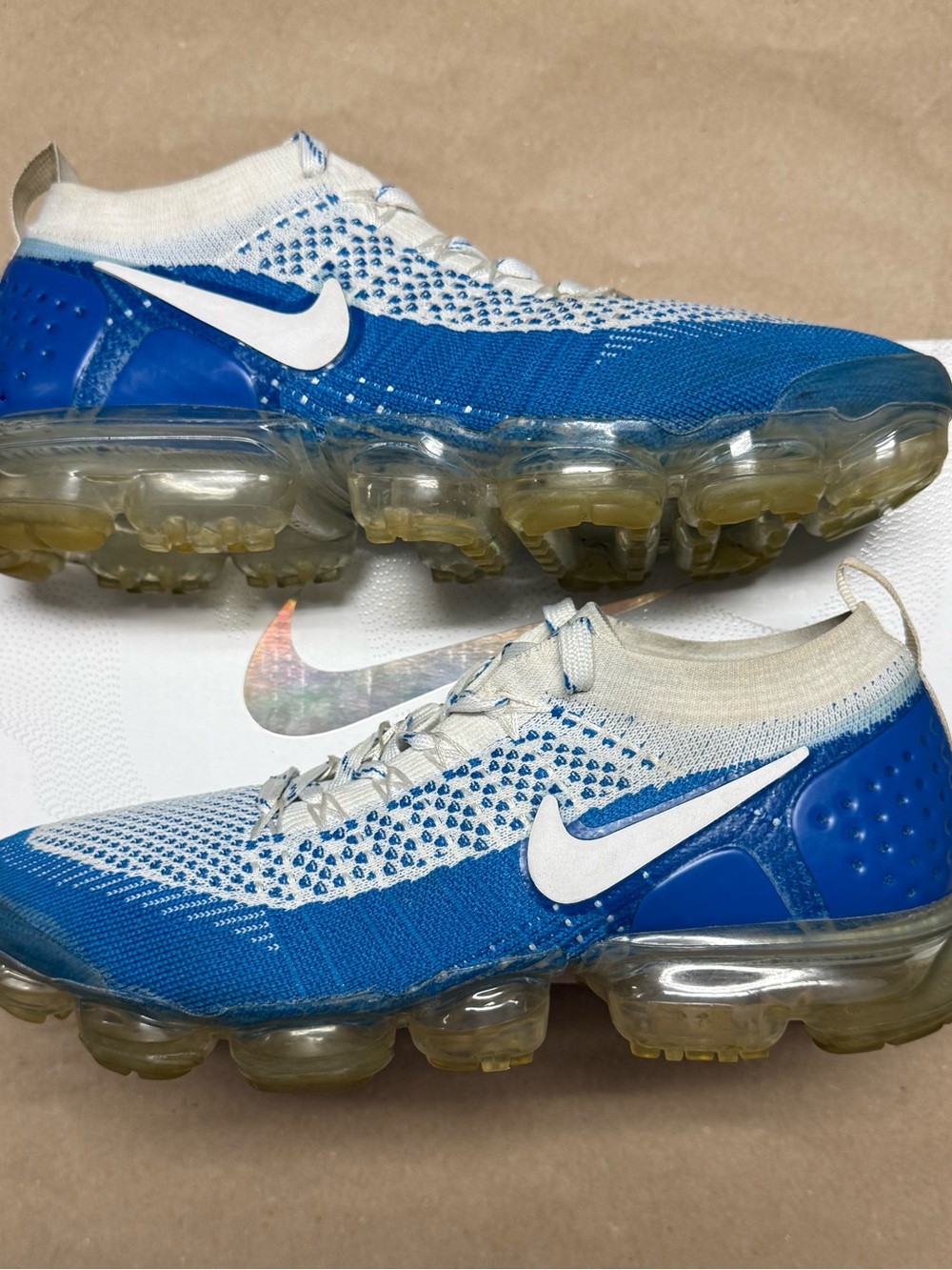 Nike Air Vapormax Flyknit 2 White Blue Women’s size 8 running shoes Rare!